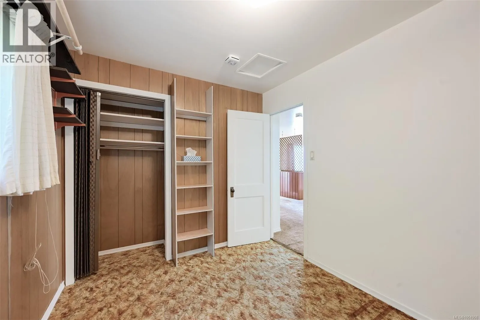 948 Dunsmuir Rd