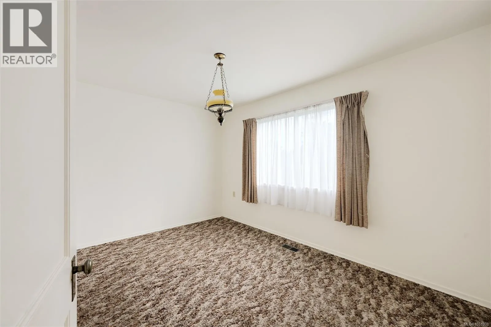 948 Dunsmuir Rd