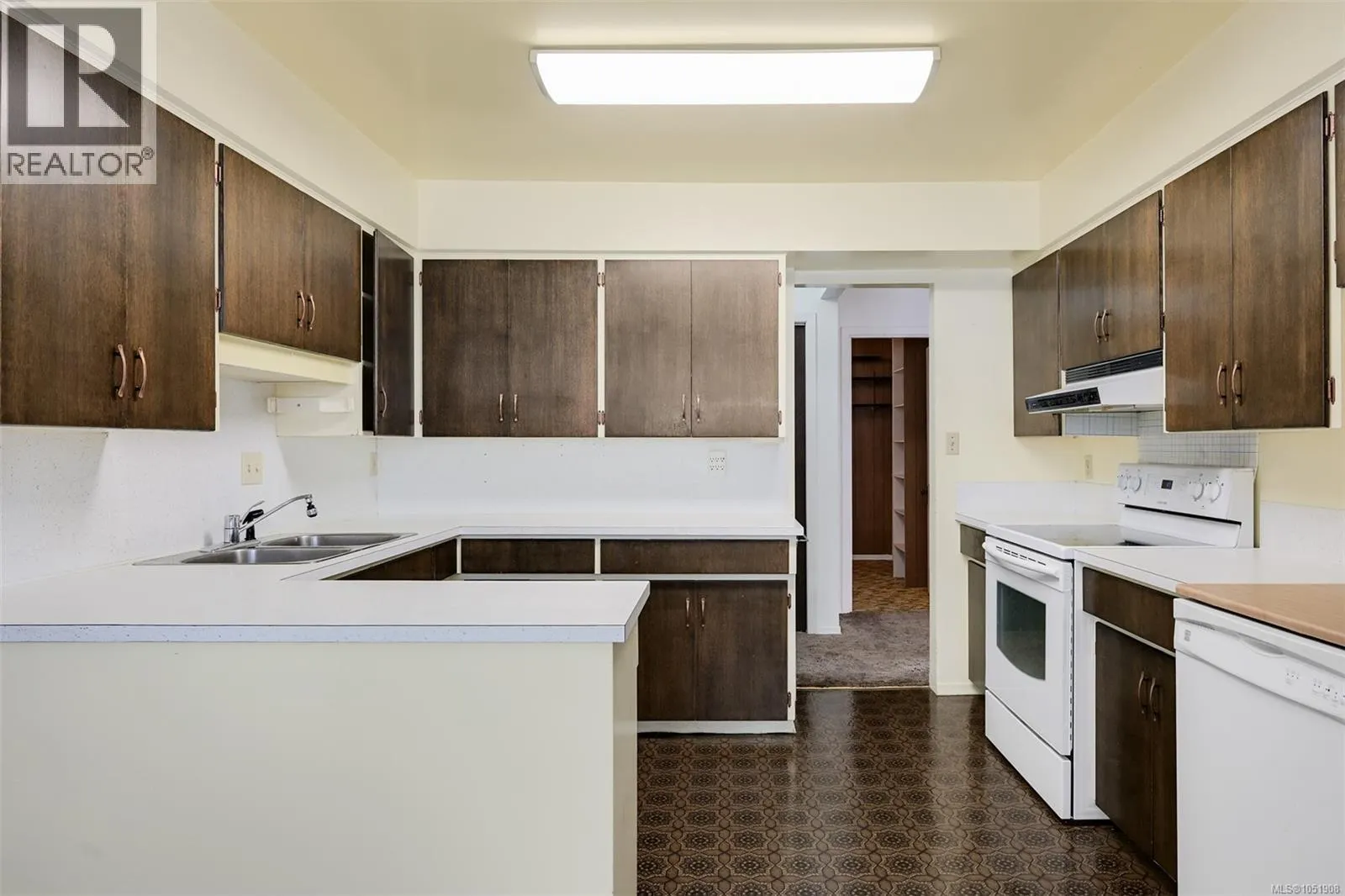 948 Dunsmuir Rd