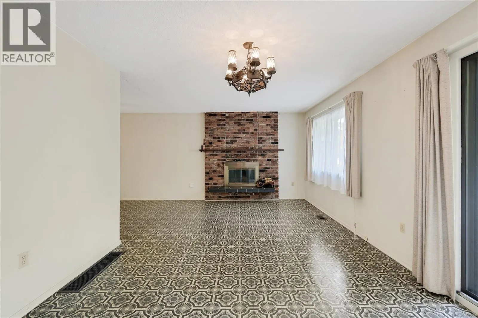 948 Dunsmuir Rd