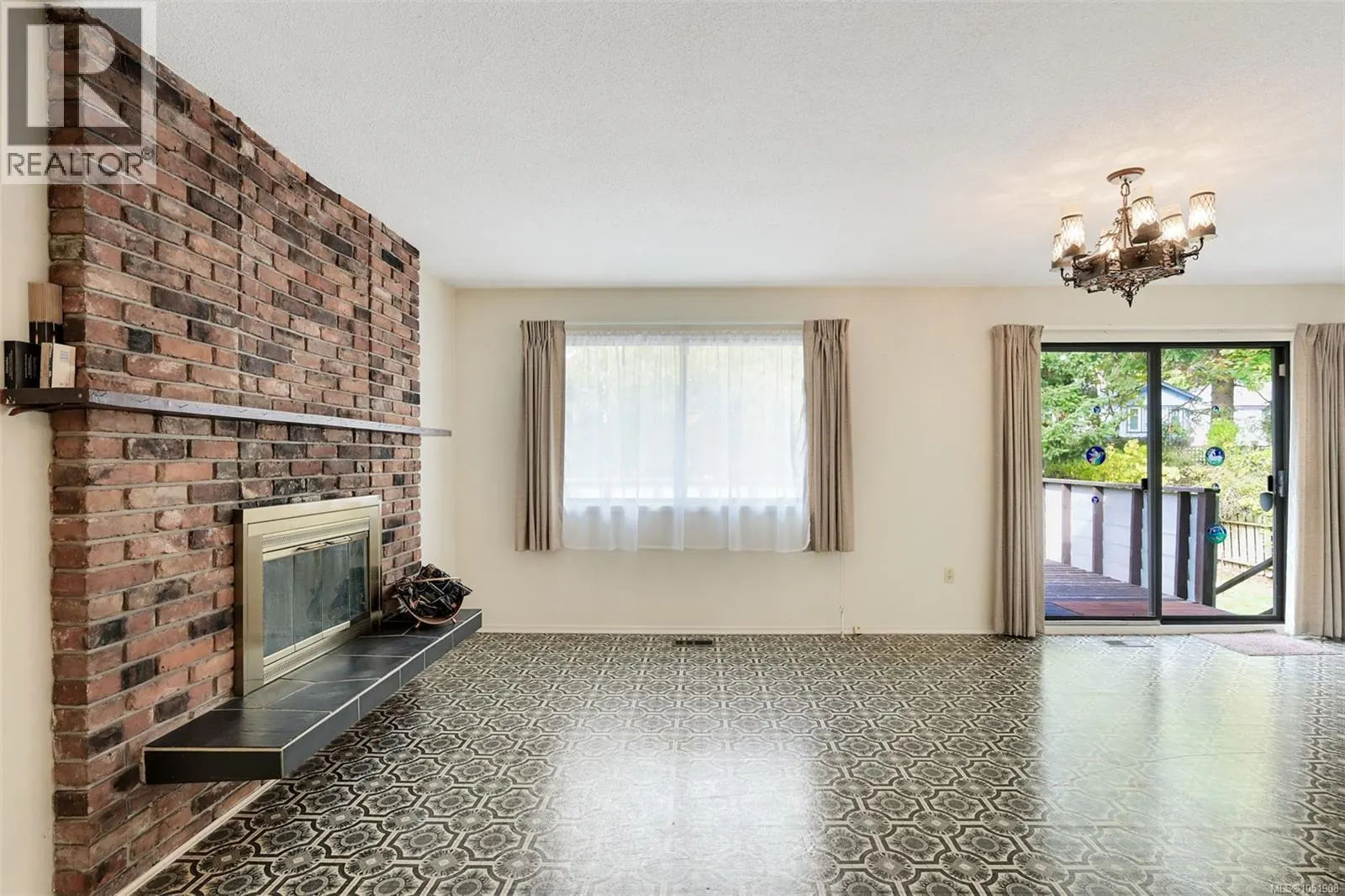 948 Dunsmuir Rd