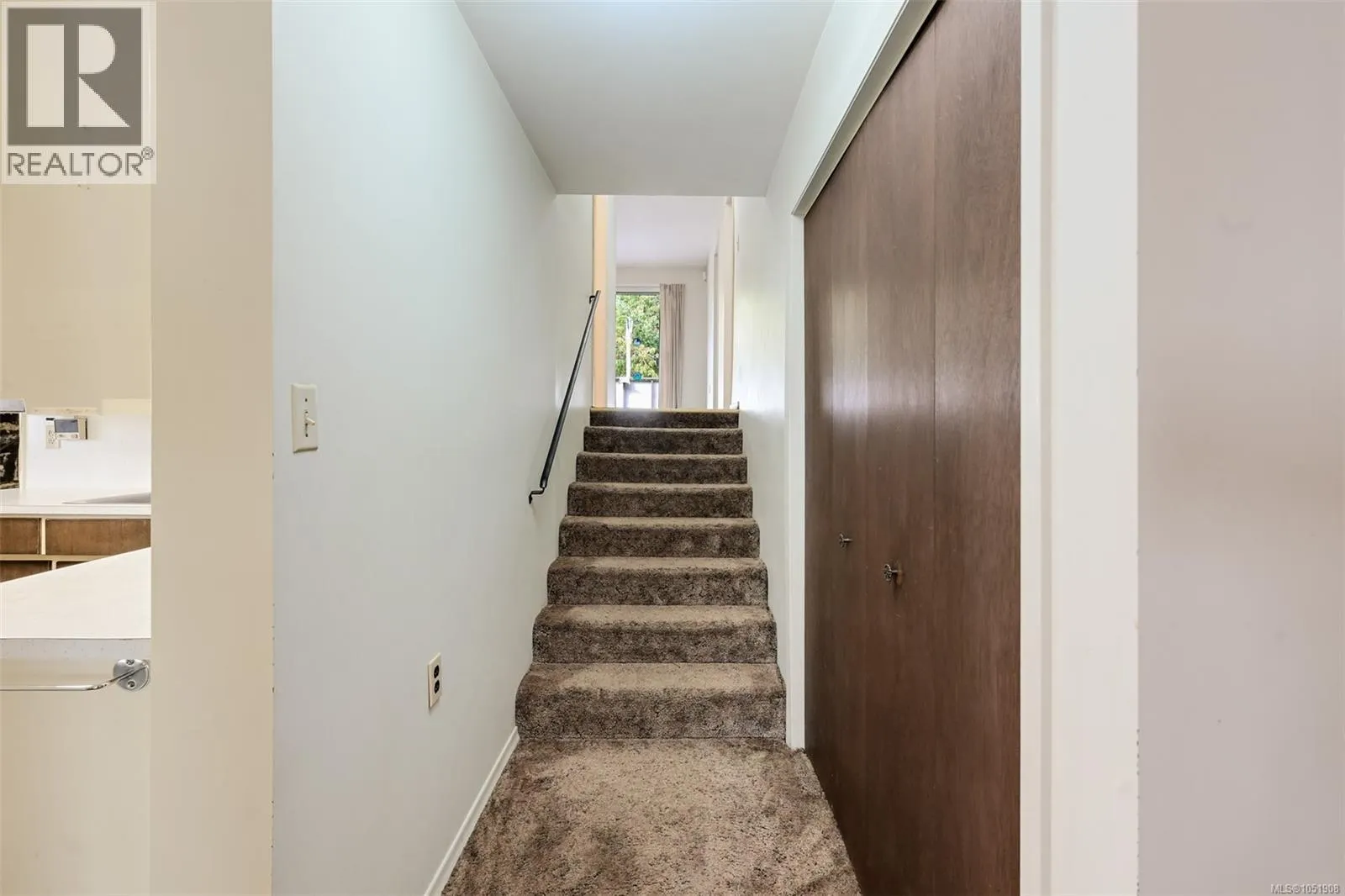 948 Dunsmuir Rd