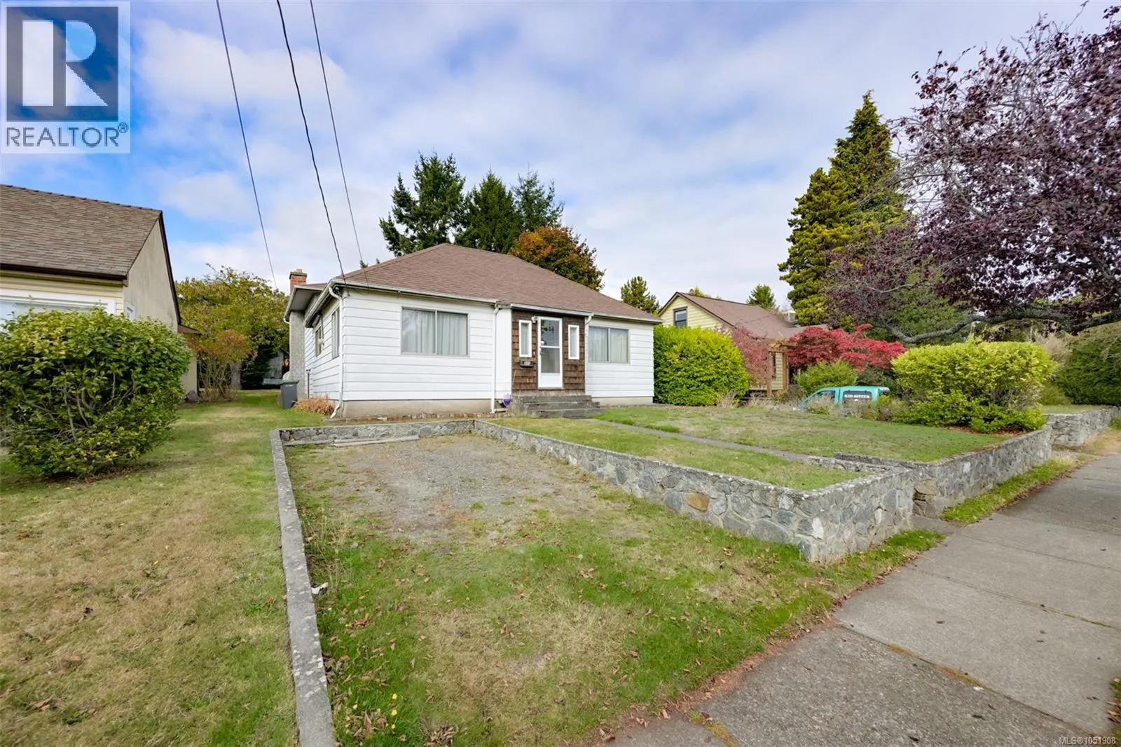 948 Dunsmuir Rd