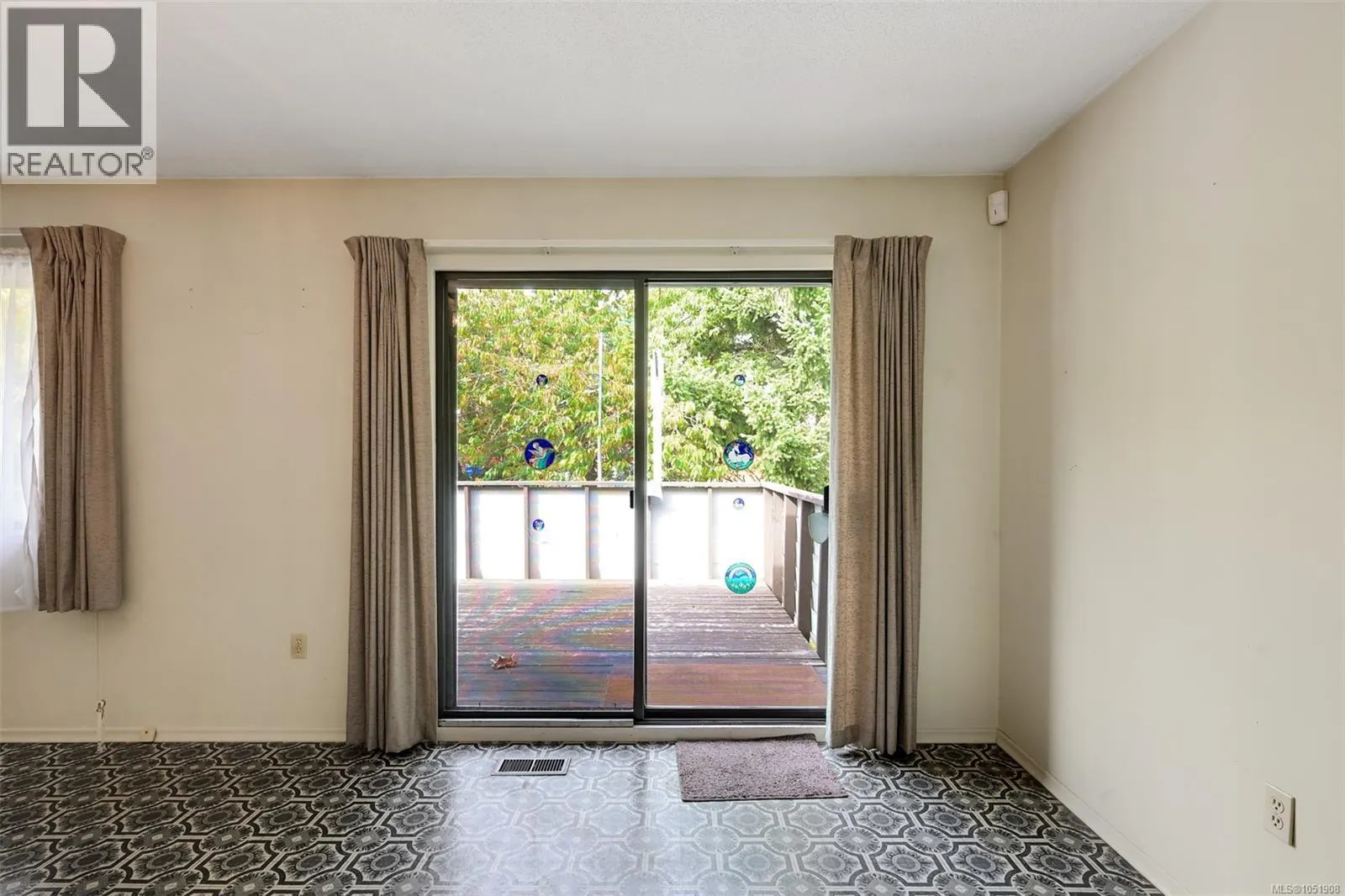 948 Dunsmuir Rd