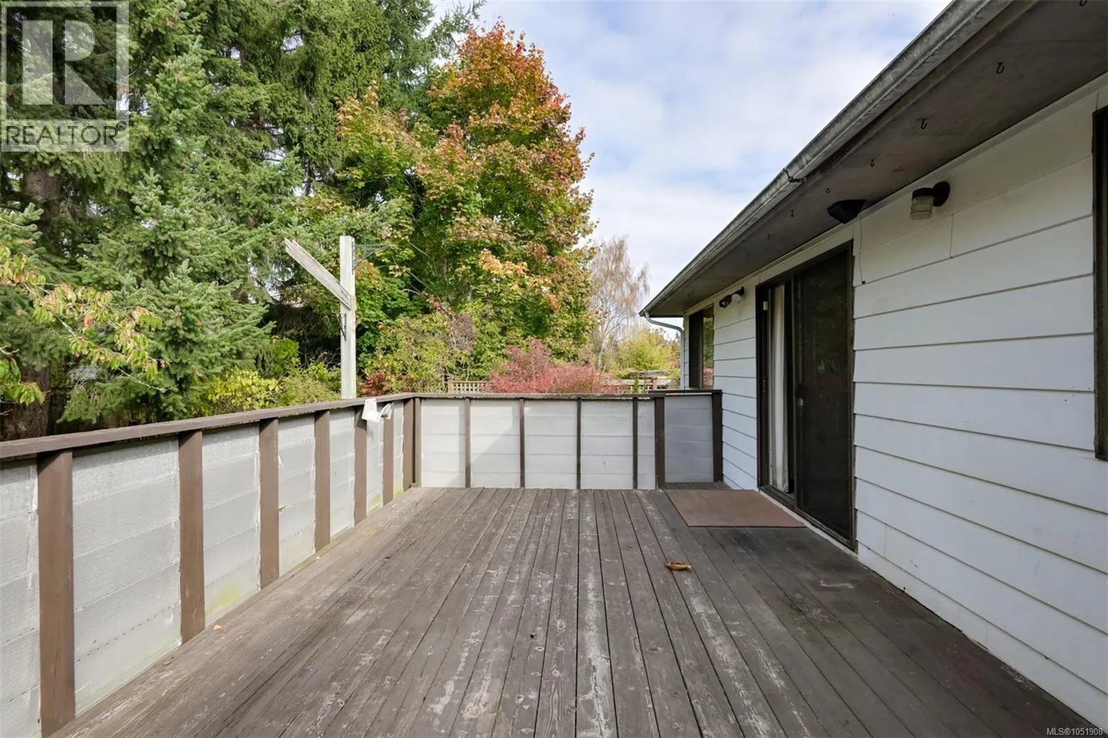 948 Dunsmuir Rd