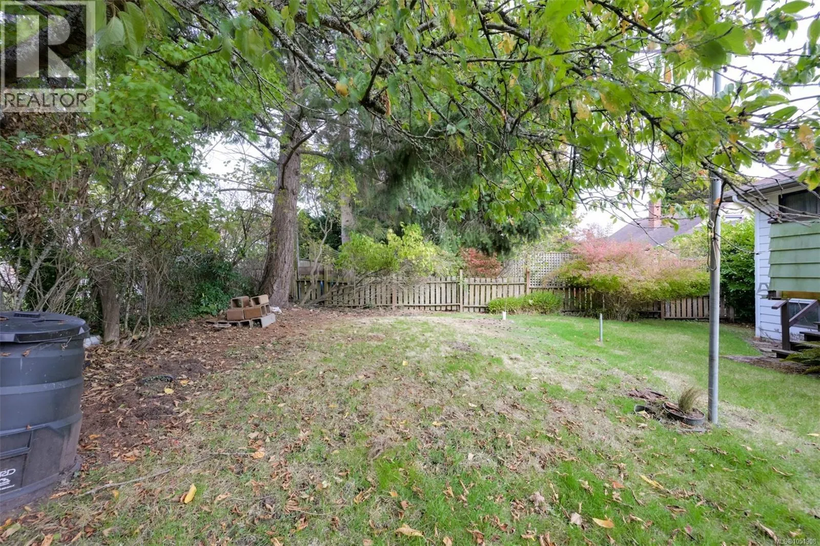 948 Dunsmuir Rd