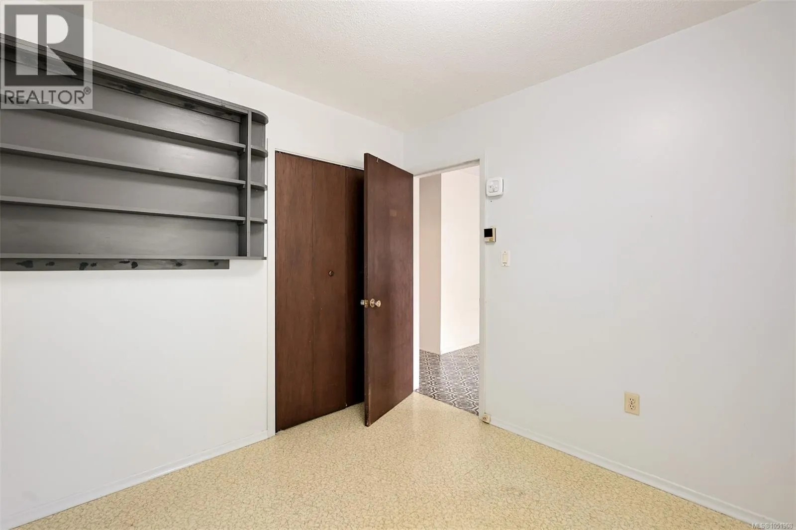 948 Dunsmuir Rd