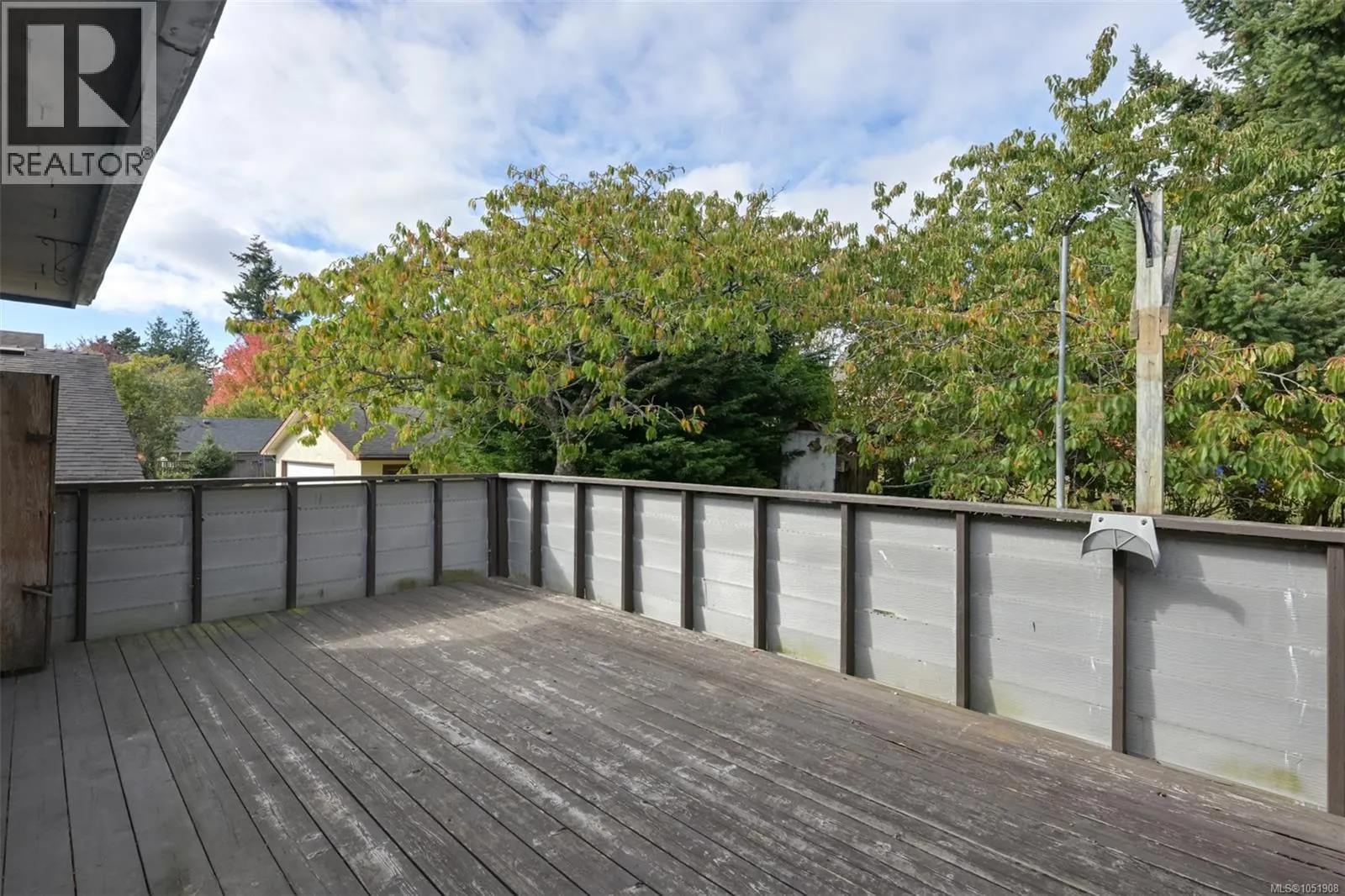 948 Dunsmuir Rd