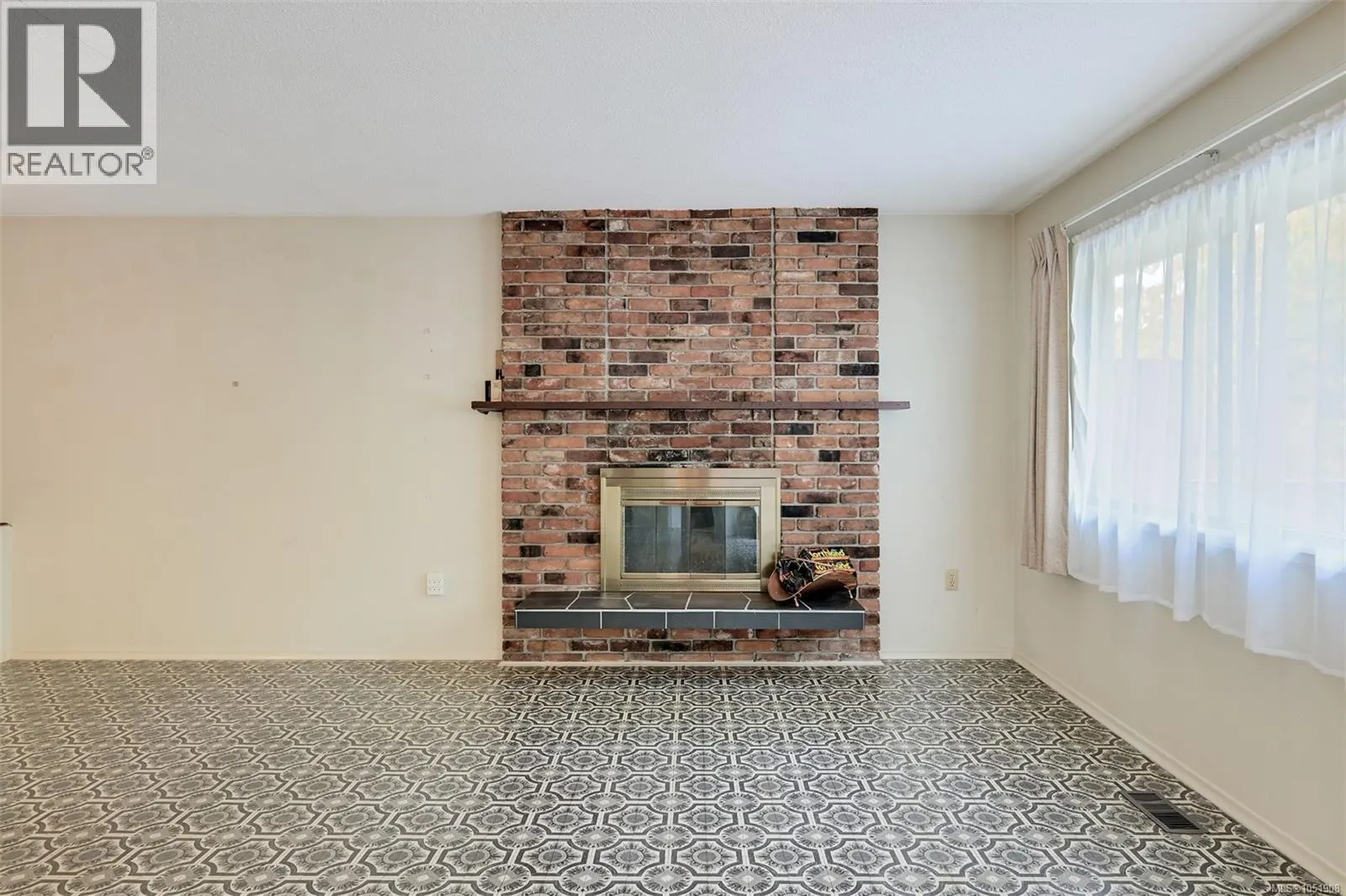 948 Dunsmuir Rd