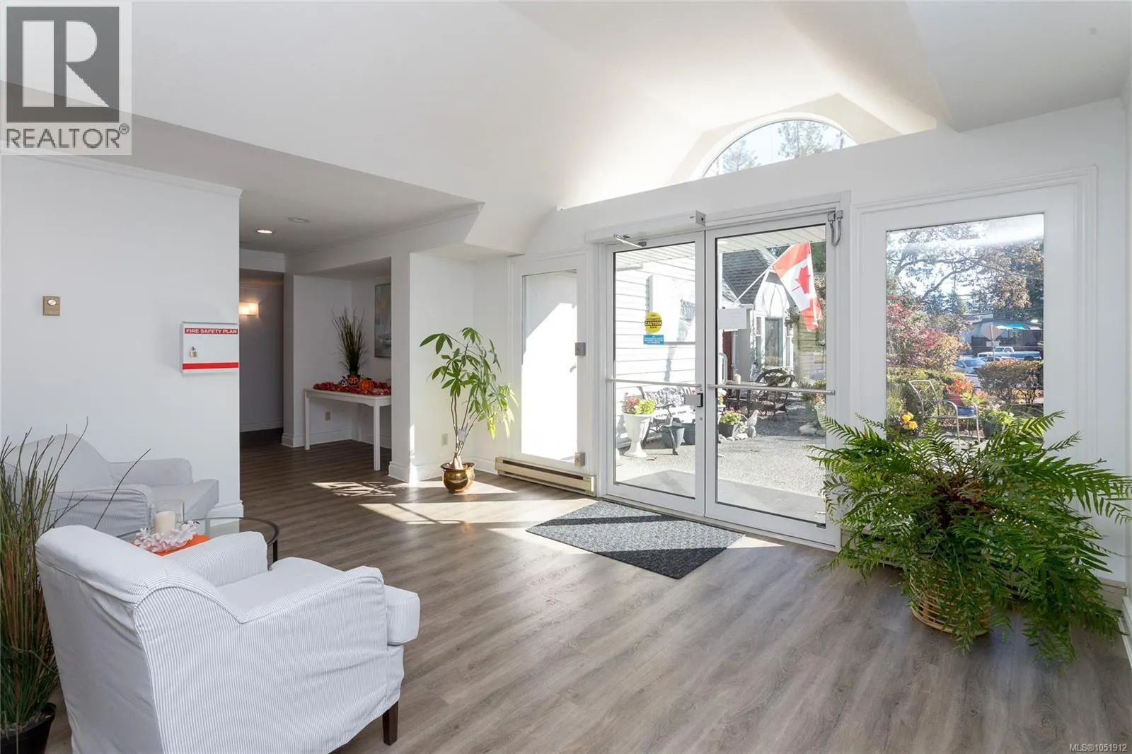 201 10431 Resthaven Dr