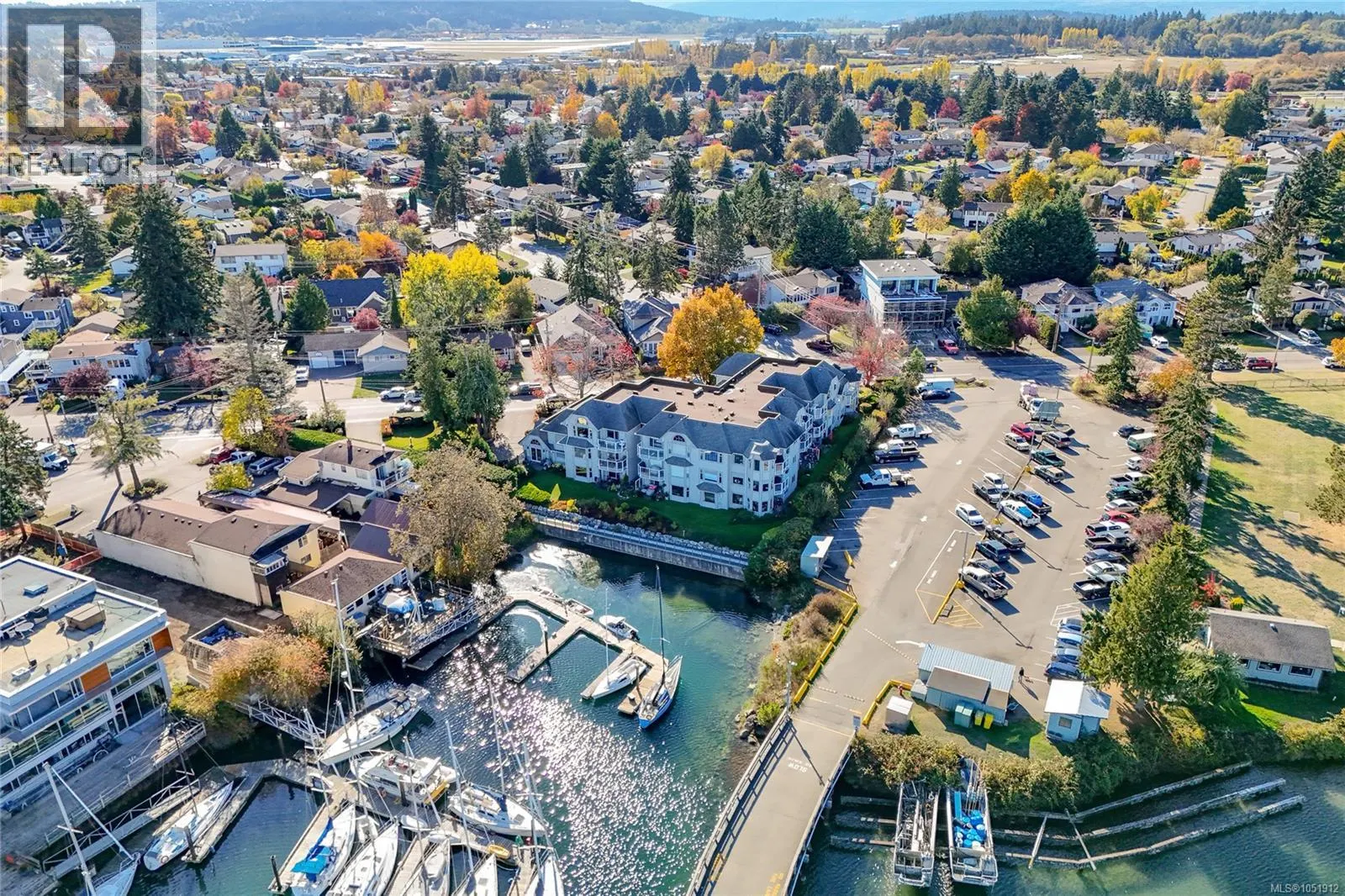 201 10431 Resthaven Dr
