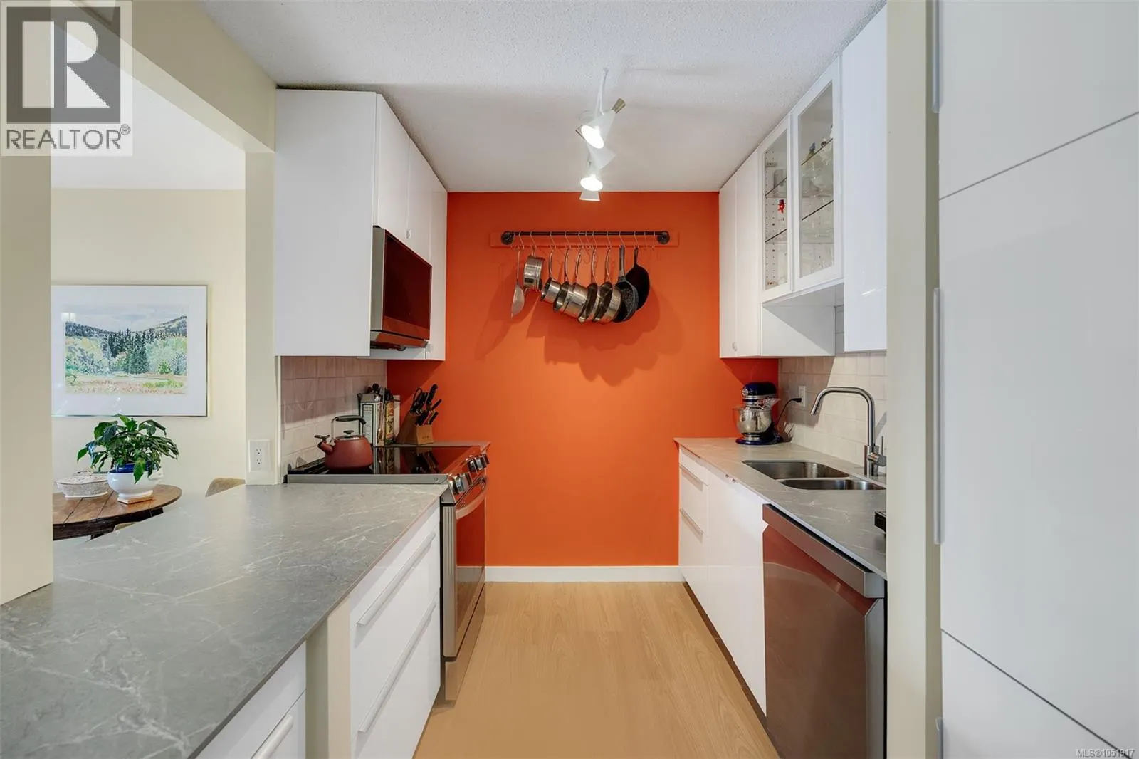 416 1433 Faircliff Lane