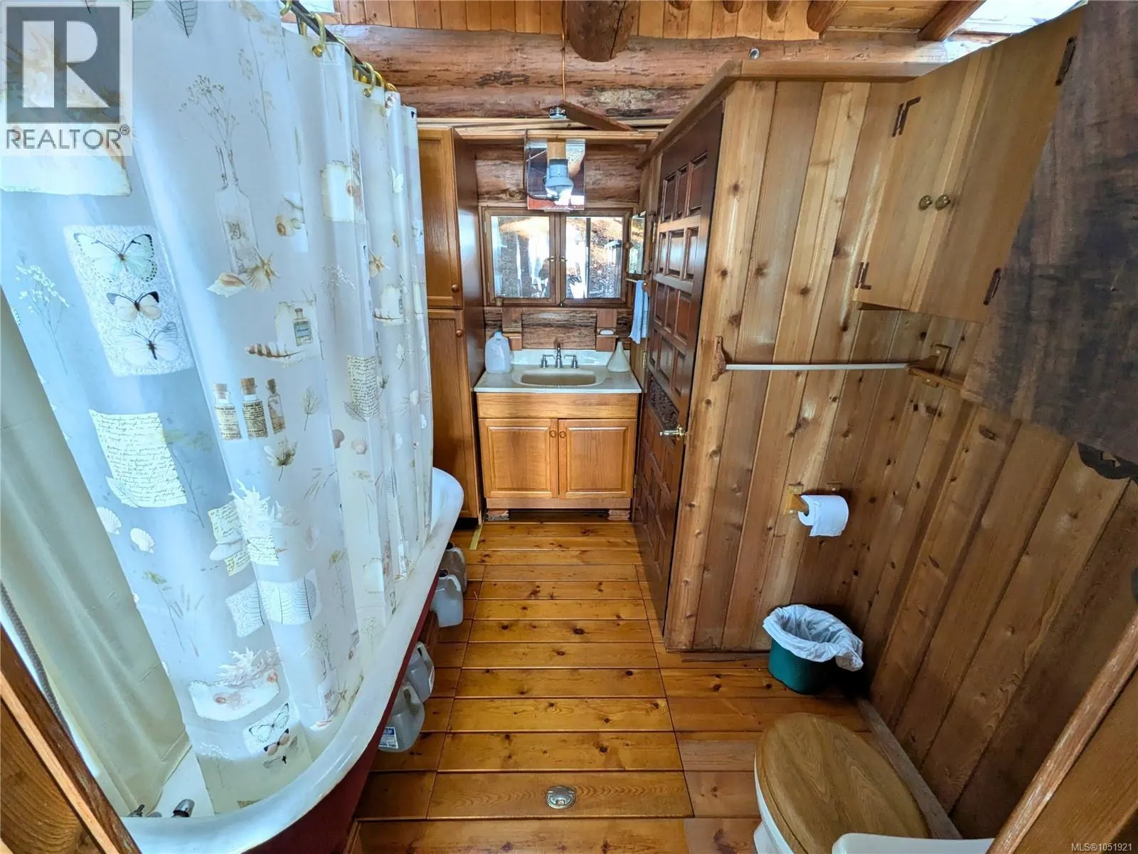 3 Grant Rd