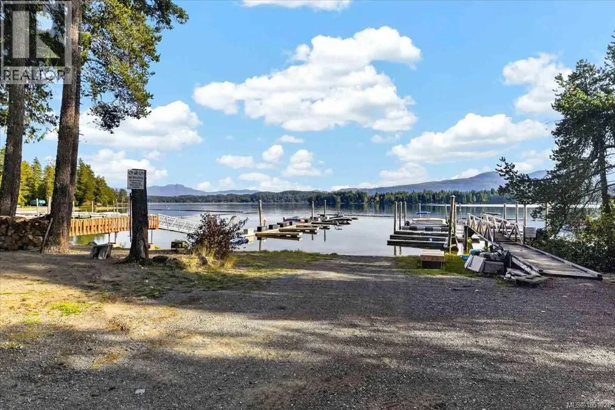 3 10325 Lakeshore Rd