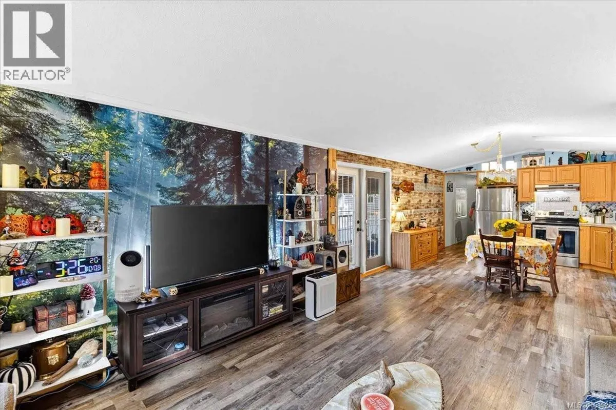 3 10325 Lakeshore Rd