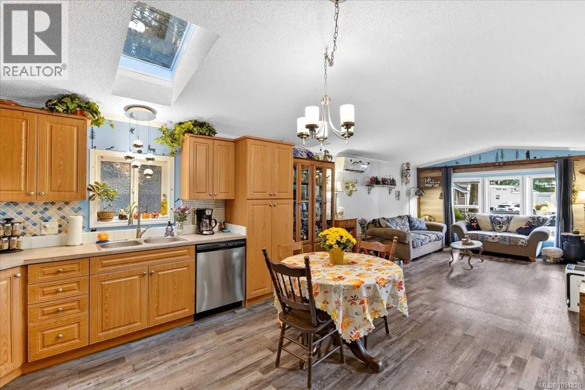 3 10325 Lakeshore Rd