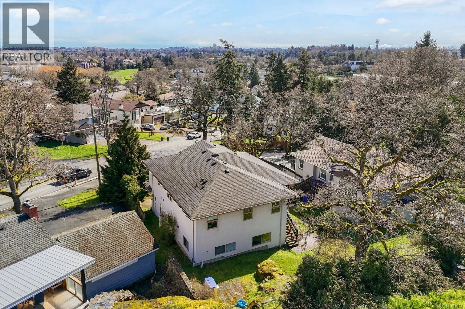 1280 Oakmount Rd