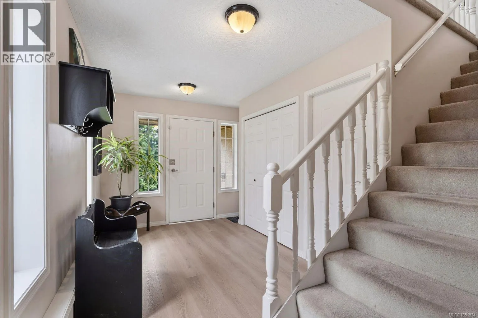1280 Oakmount Rd