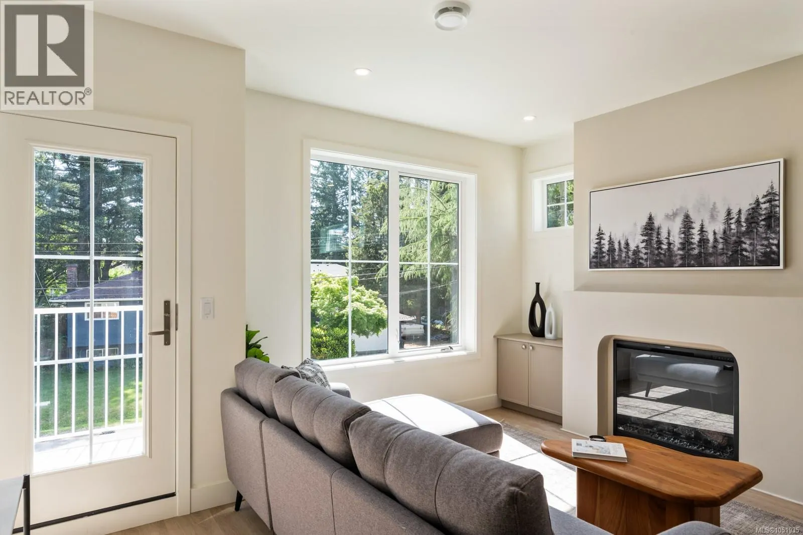 214 2770 Vantilburg Cres