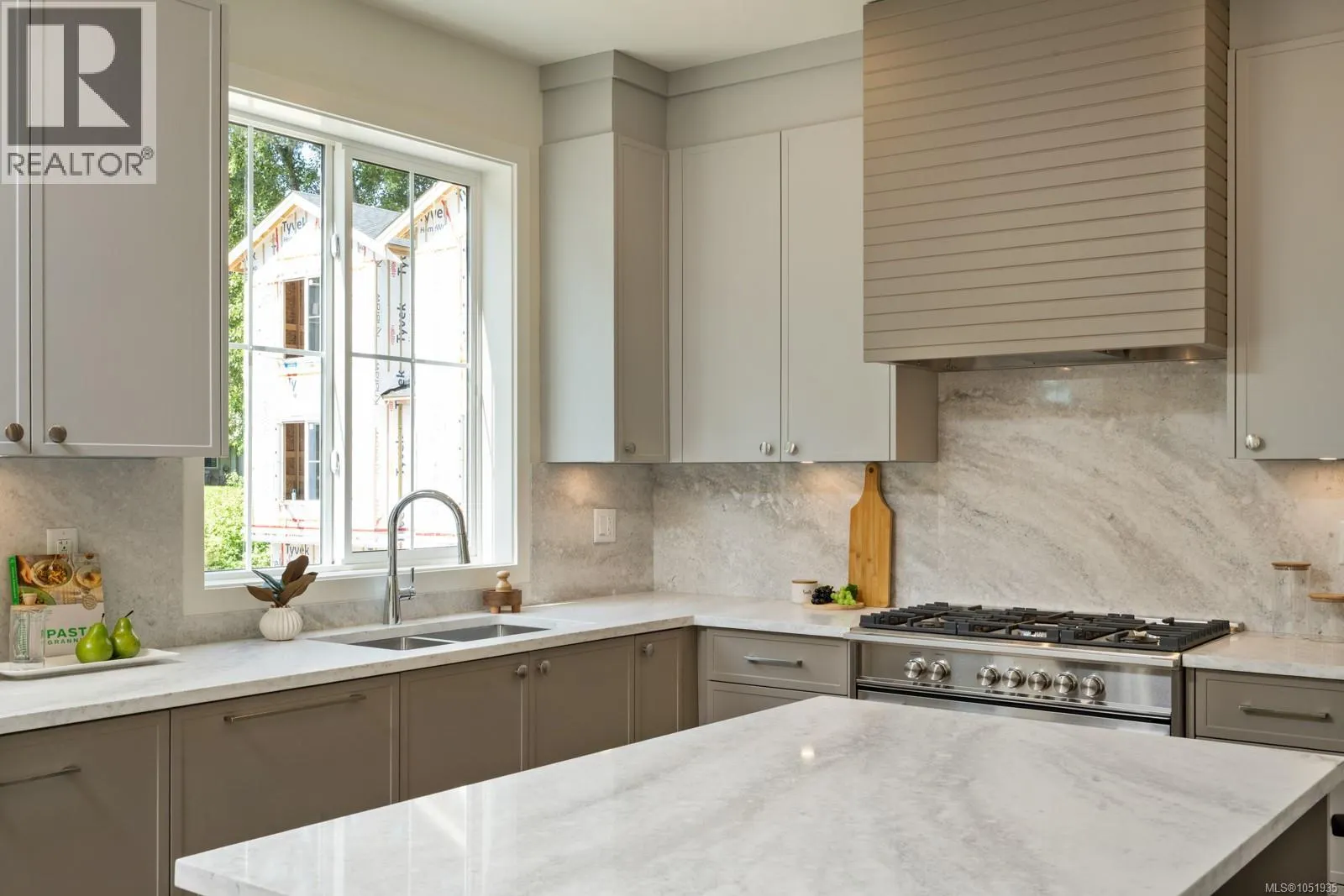 214 2770 Vantilburg Cres