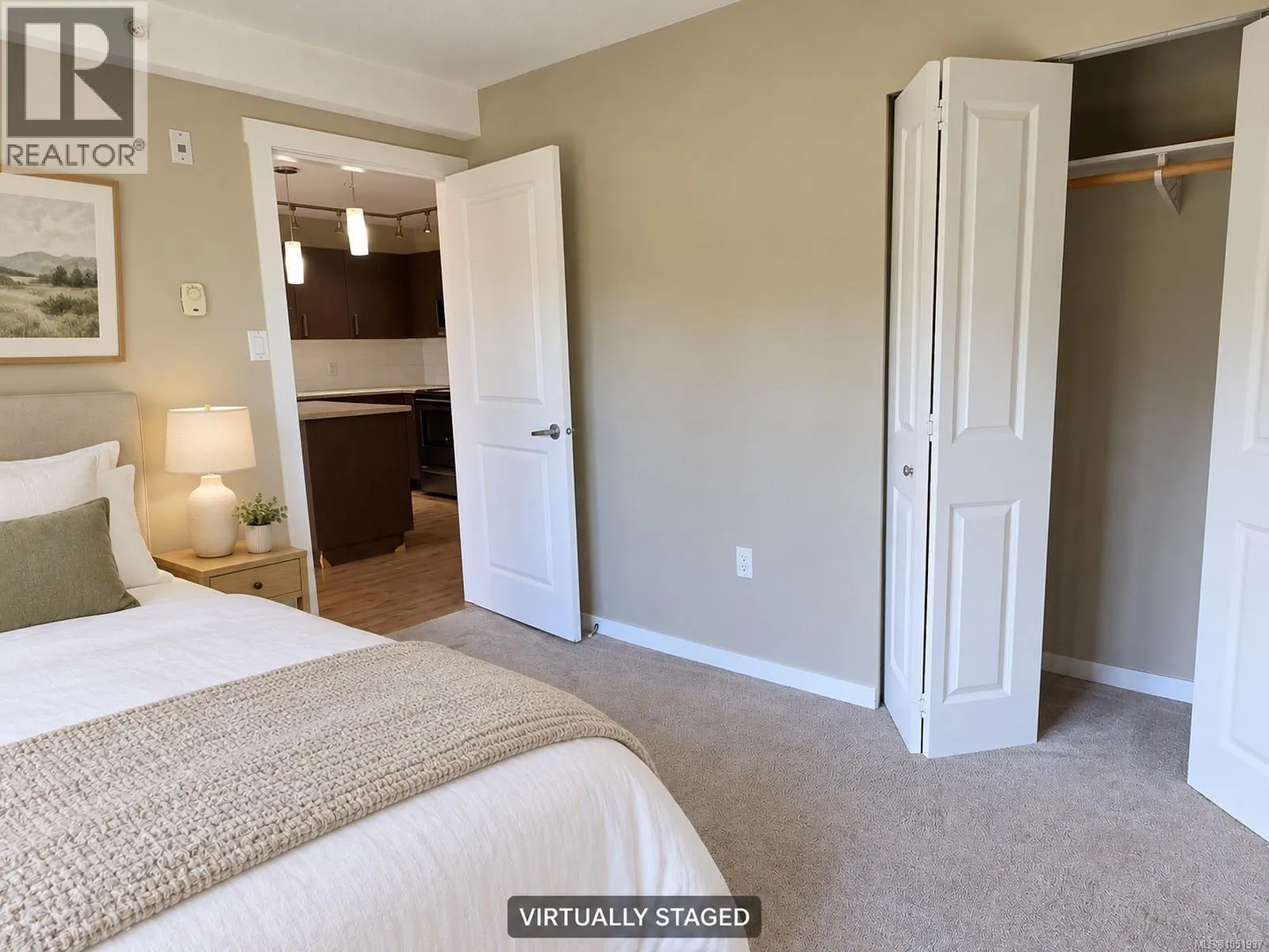 101 1600 Caspers Way