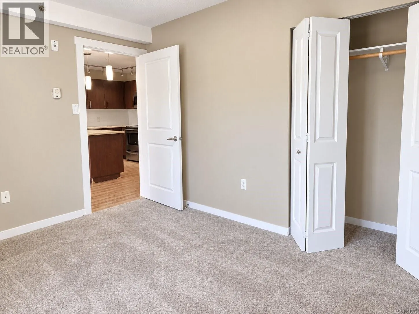 101 1600 Caspers Way