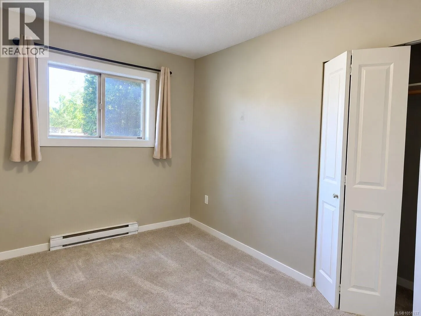101 1600 Caspers Way