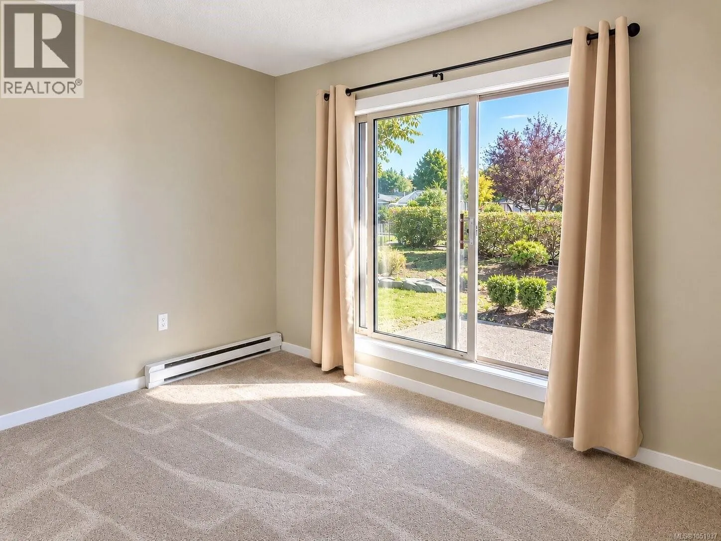 101 1600 Caspers Way