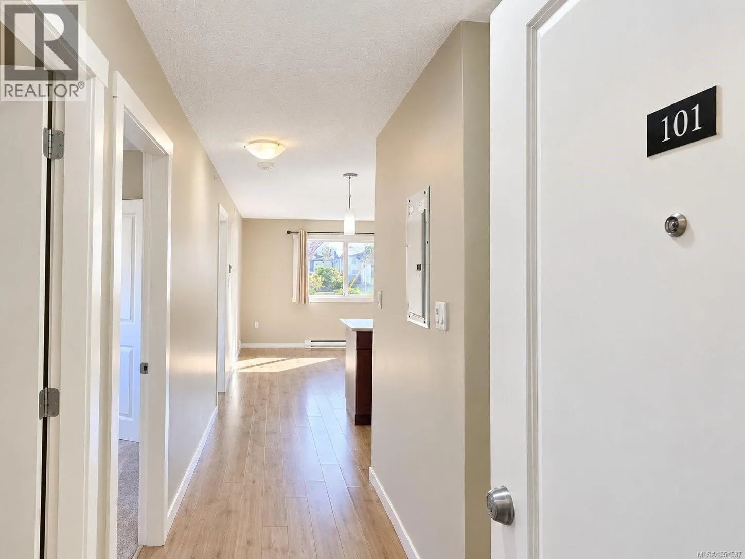 101 1600 Caspers Way