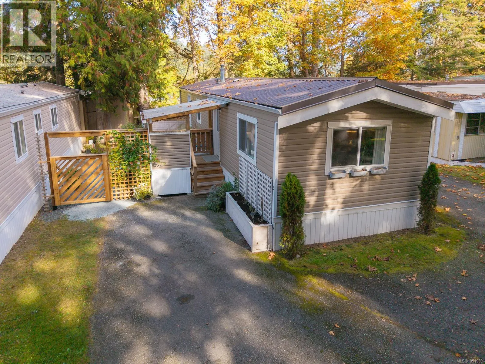 2 3258 Alberni Hwy