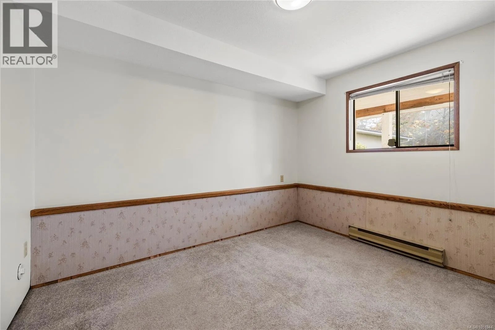 443 Hoylake Rd W