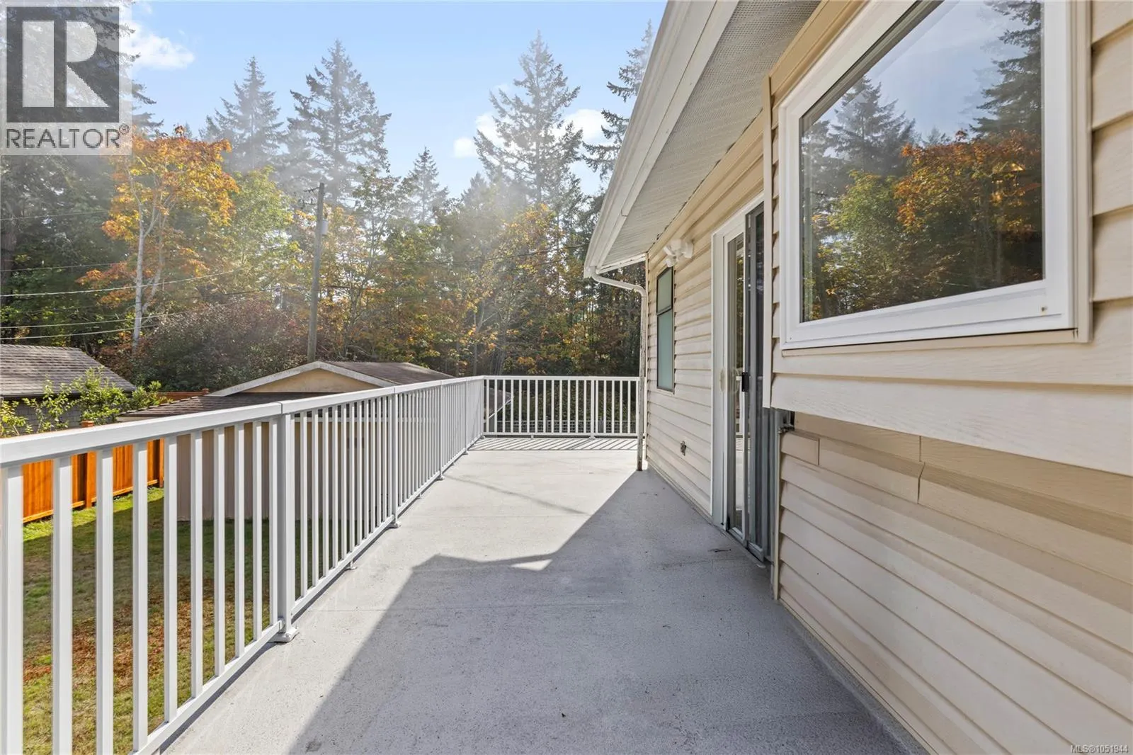 443 Hoylake Rd W