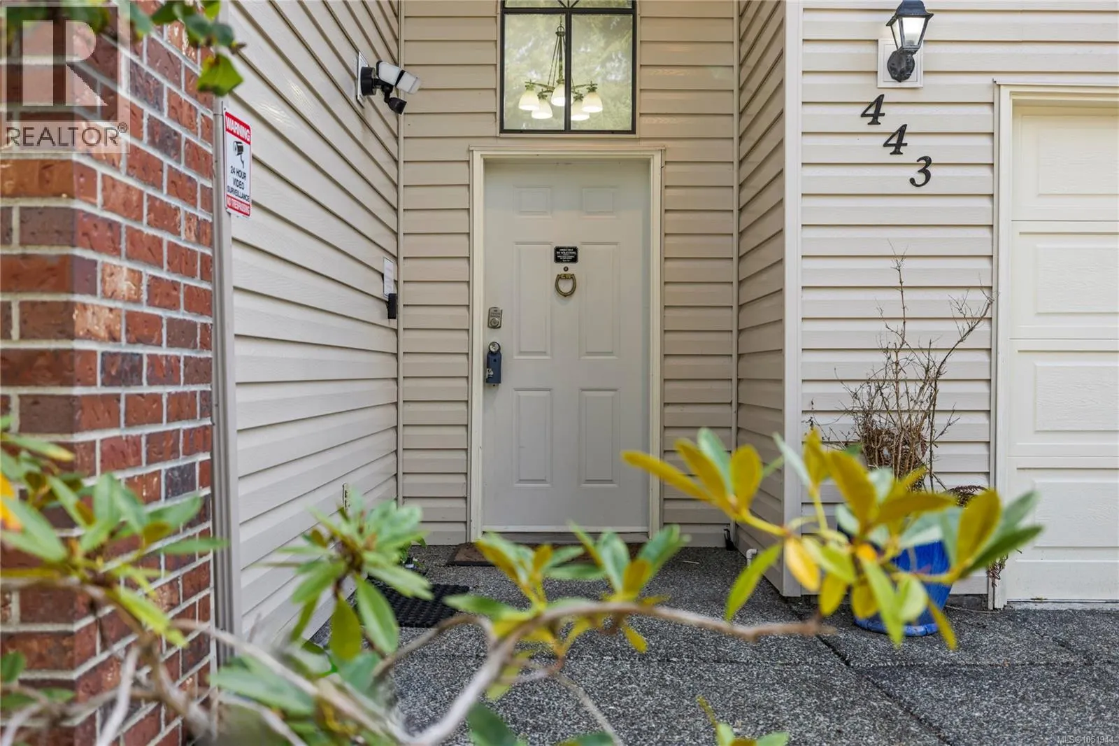 443 Hoylake Rd W
