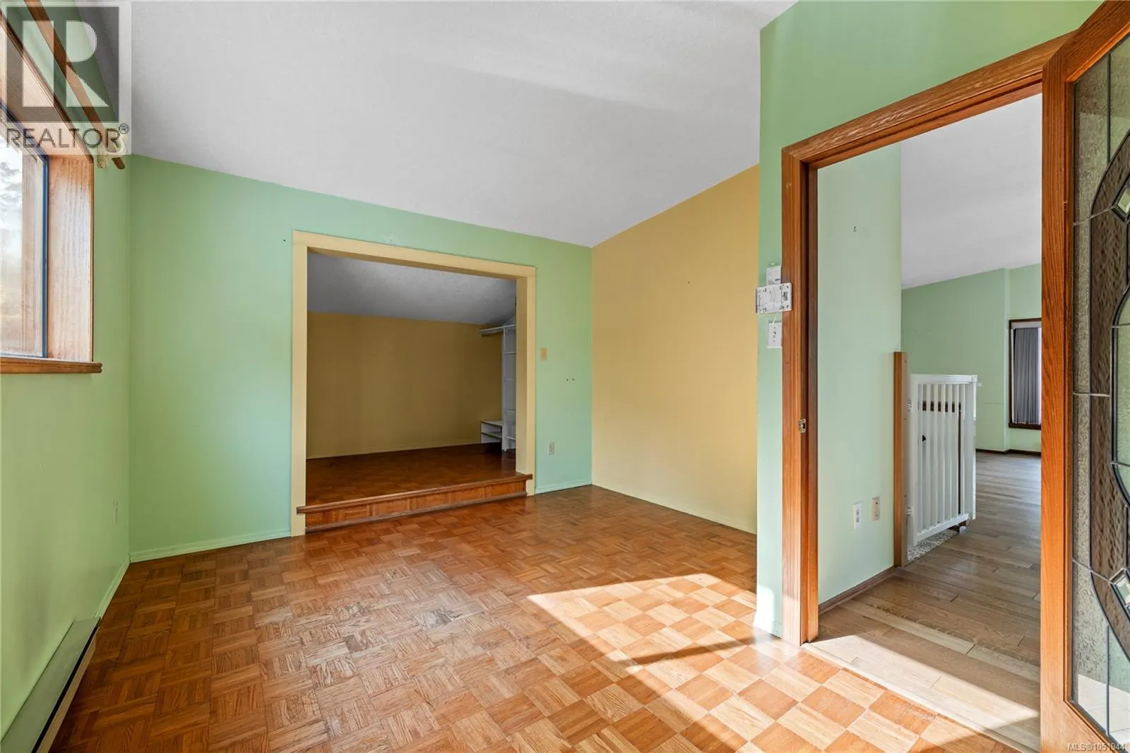 443 Hoylake Rd W