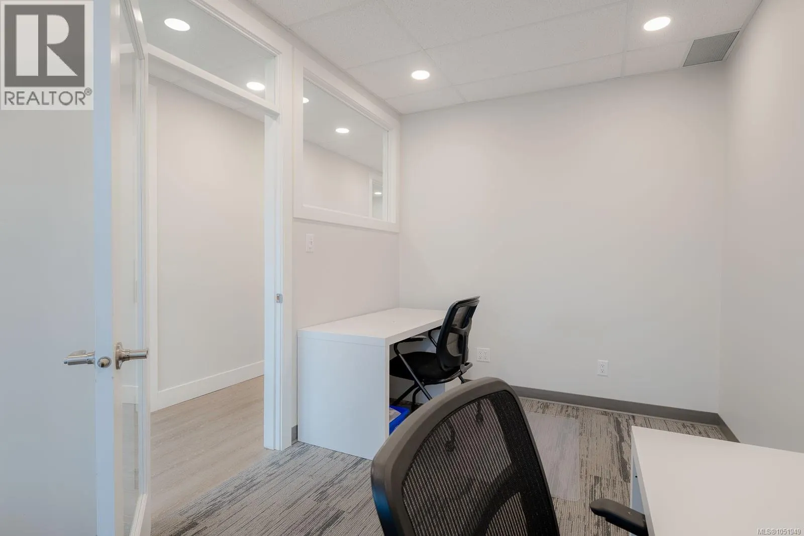 1A 5140 Metral Dr