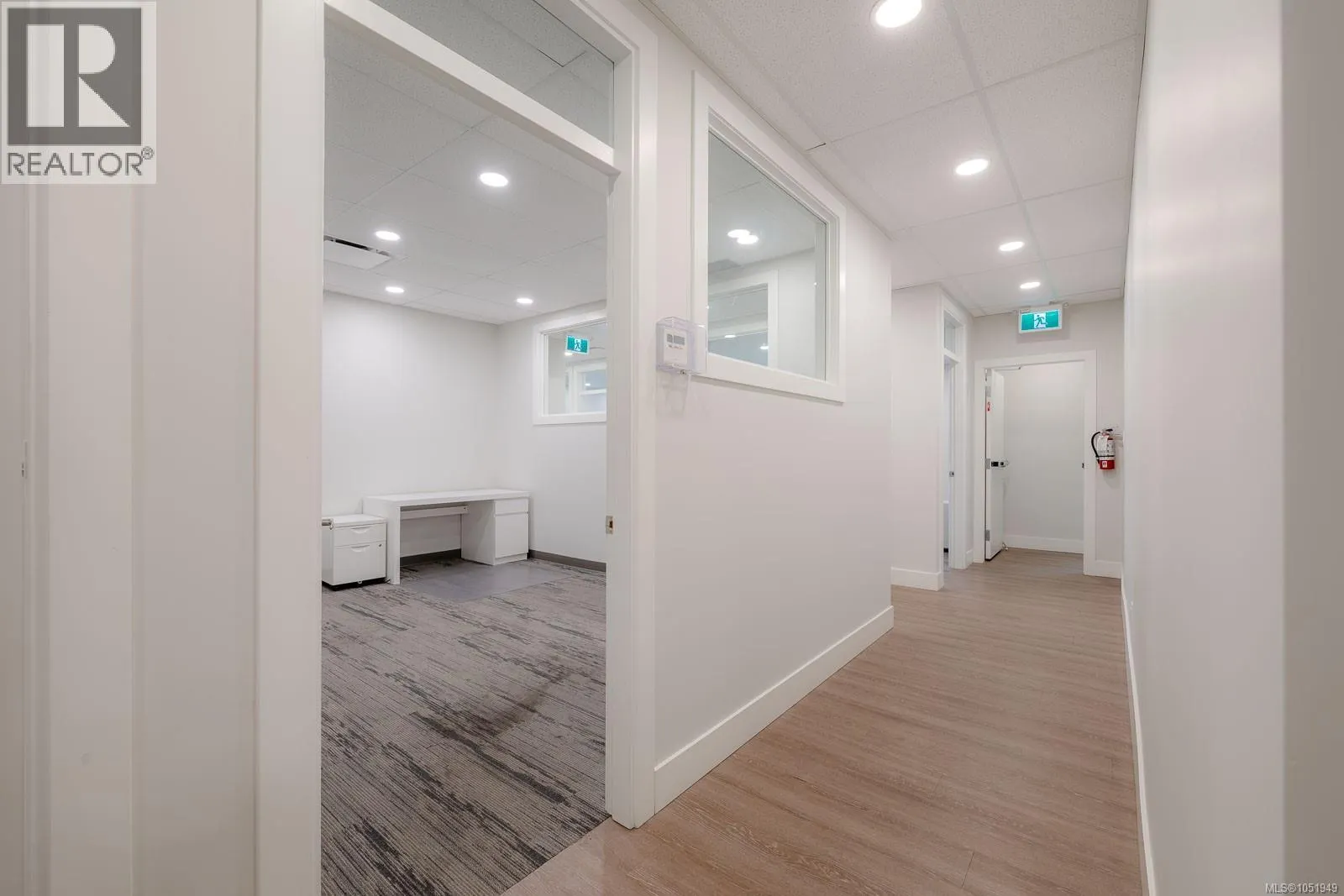 1A 5140 Metral Dr