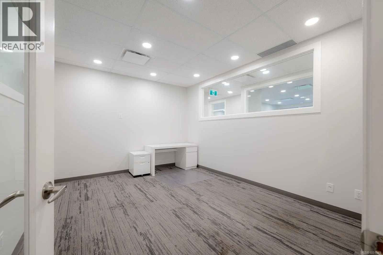 1A 5140 Metral Dr
