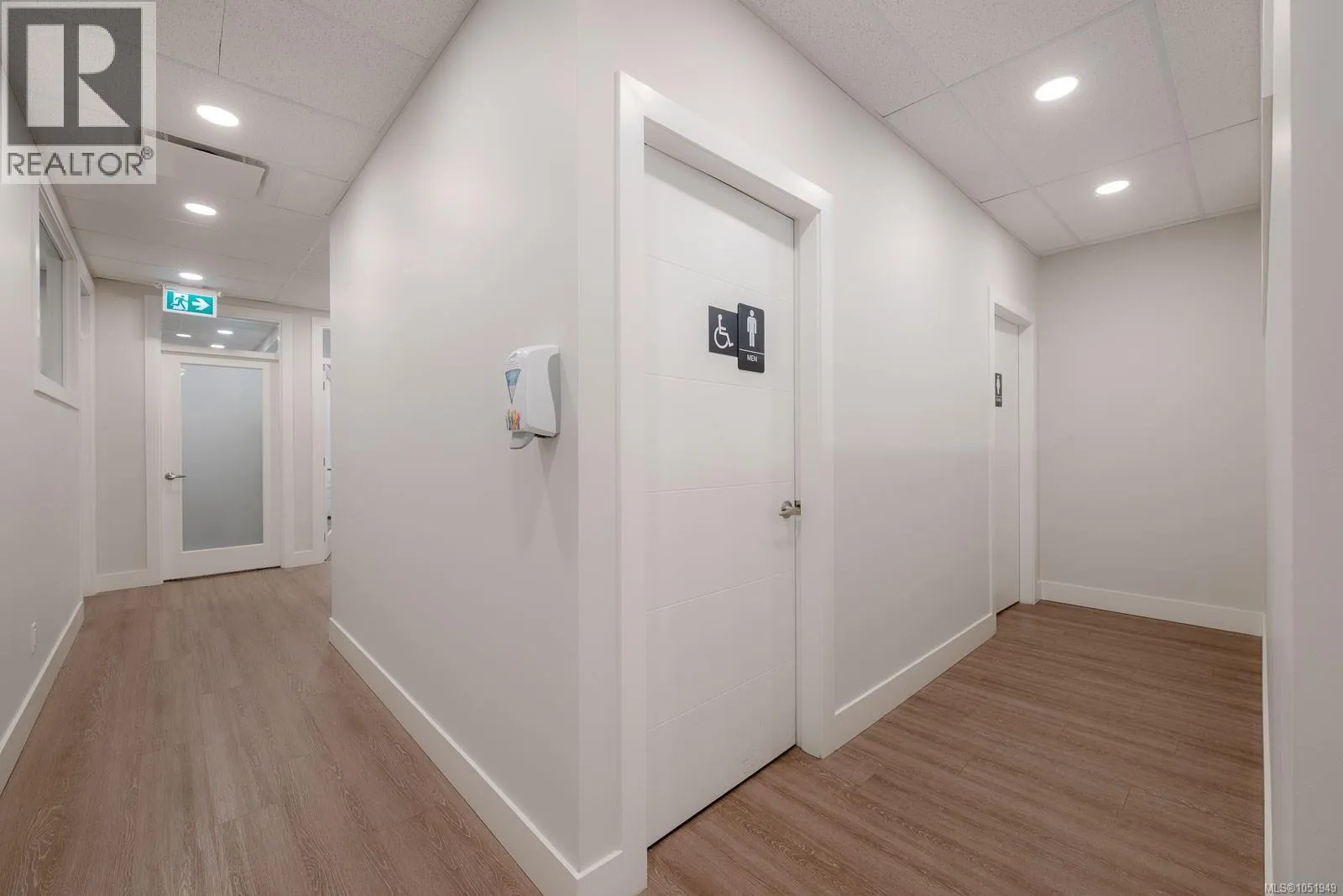 1A 5140 Metral Dr