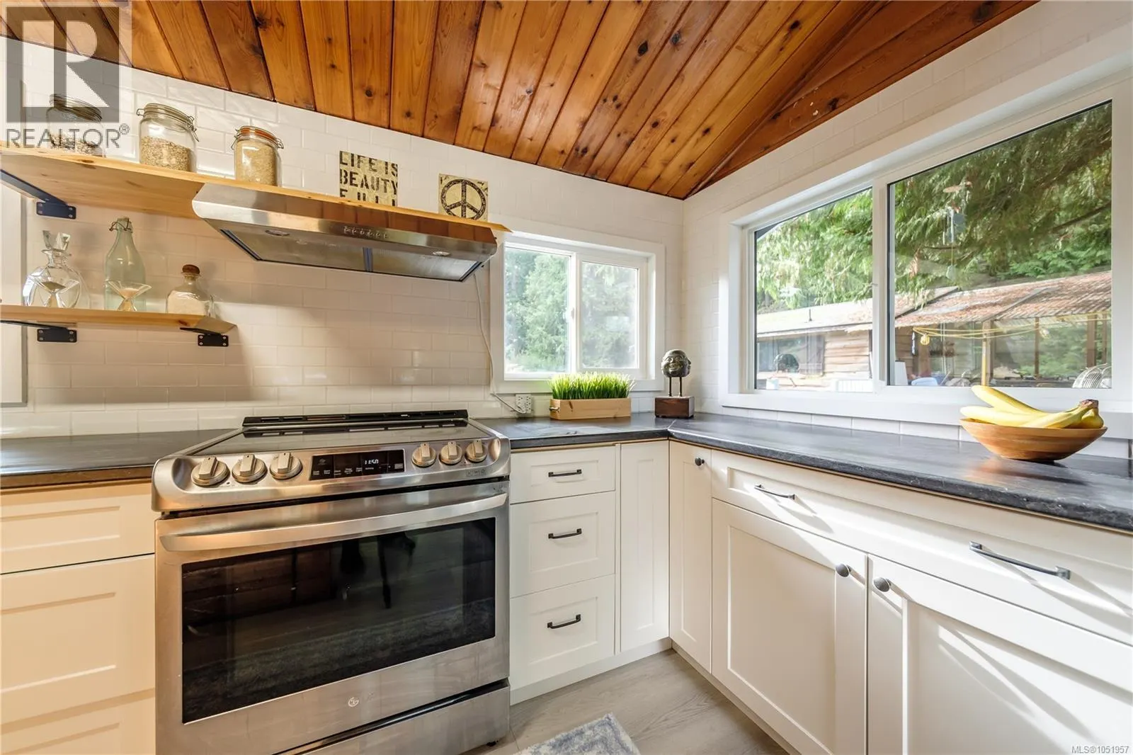 336 Hemlock Ave