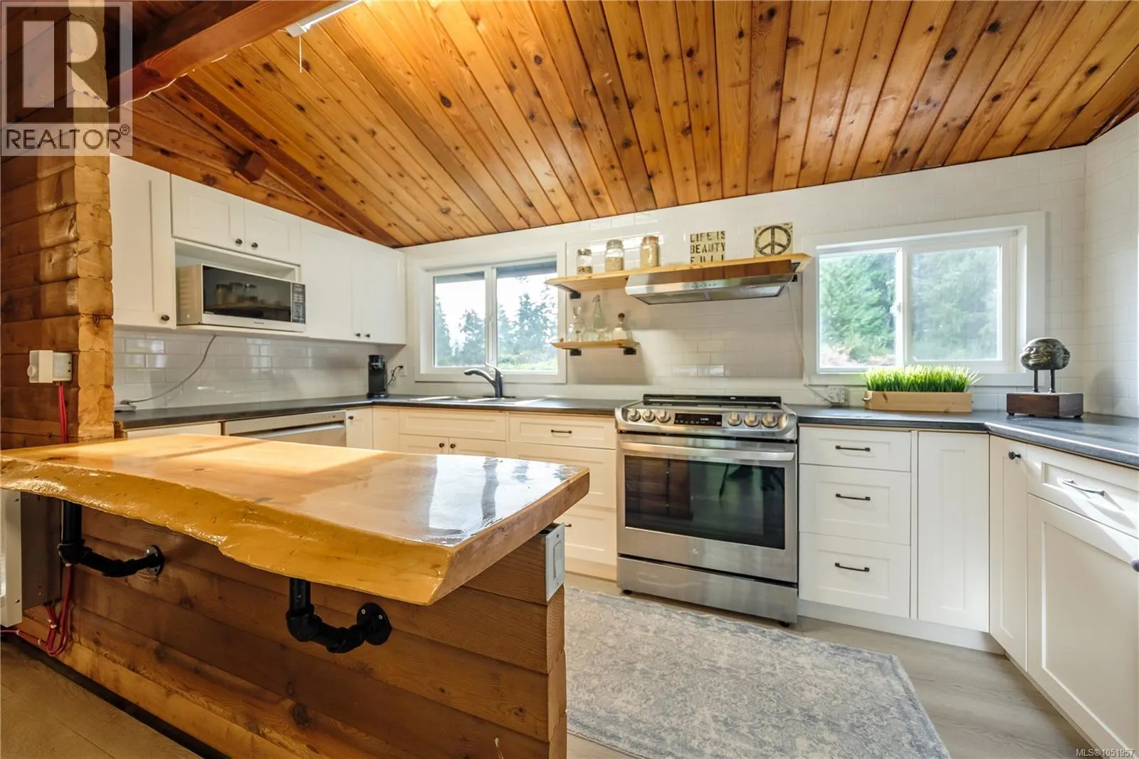 336 Hemlock Ave