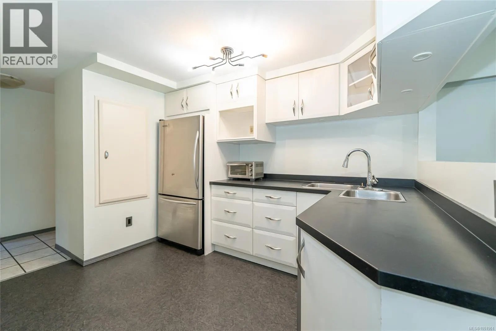 821 Ebadora Lane