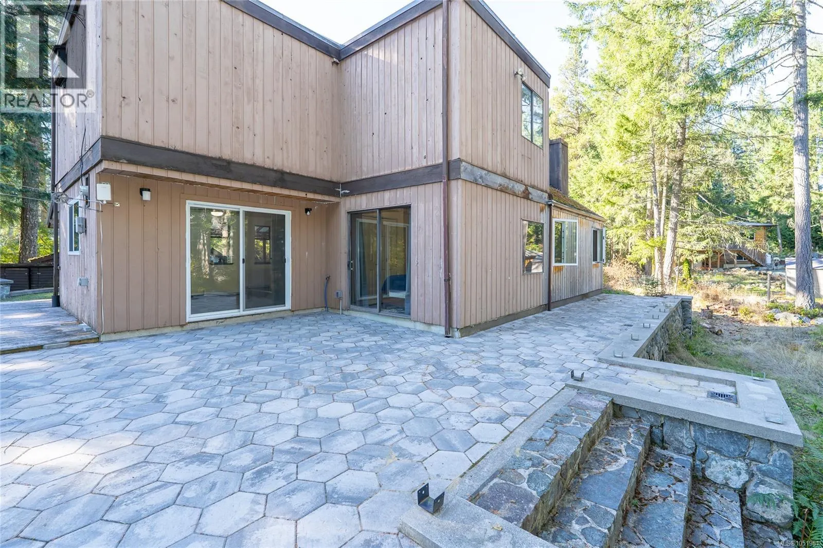 821 Ebadora Lane
