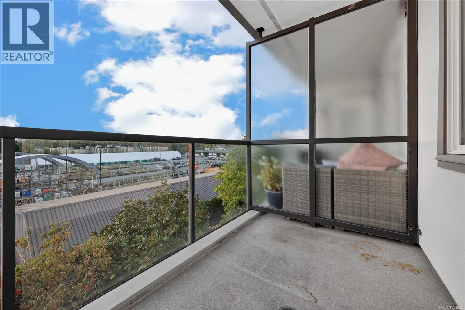 306 4394 West Saanich Rd