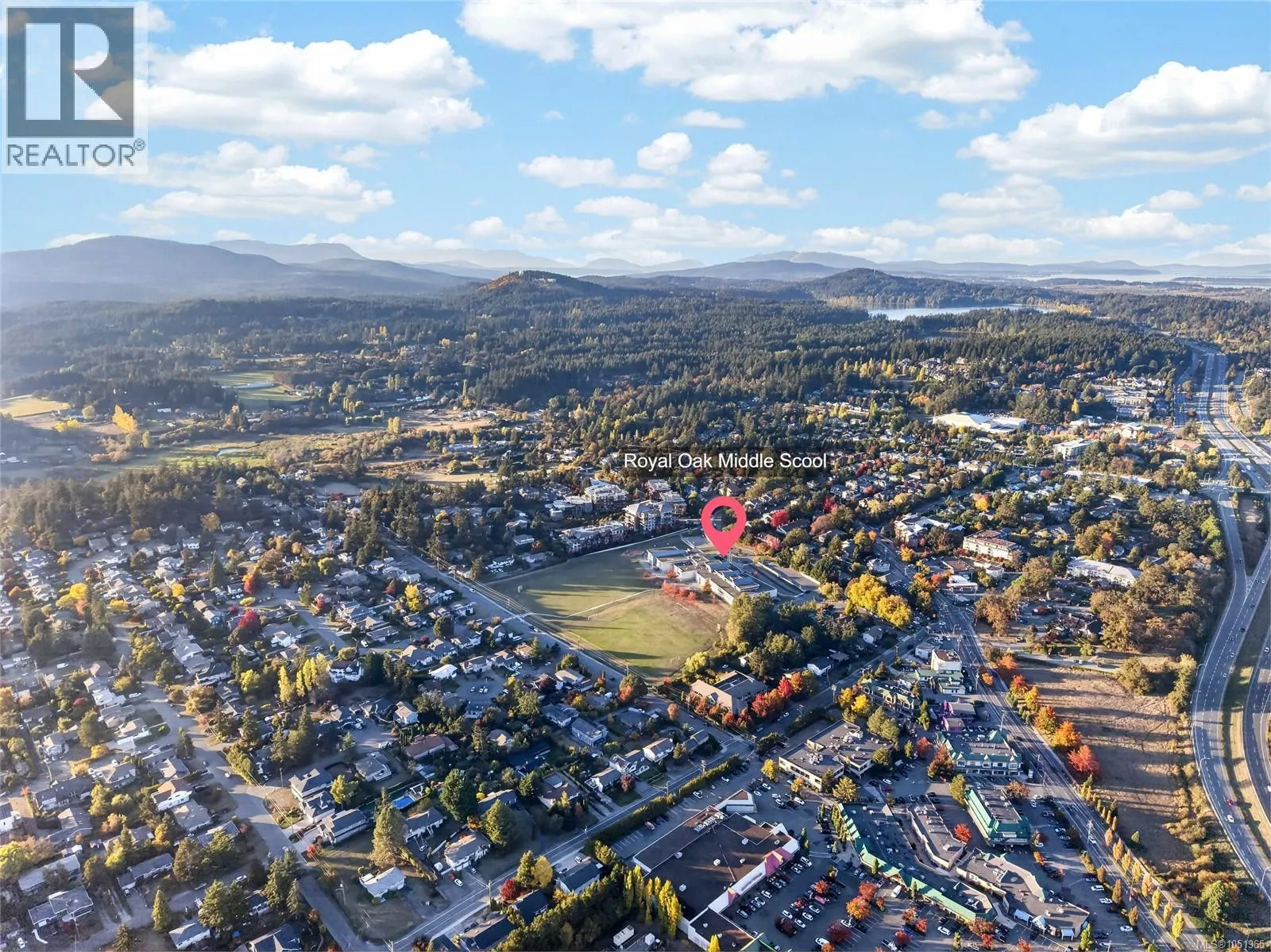 306 4394 West Saanich Rd