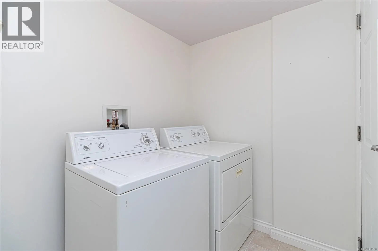 6309 Central Saanich Rd