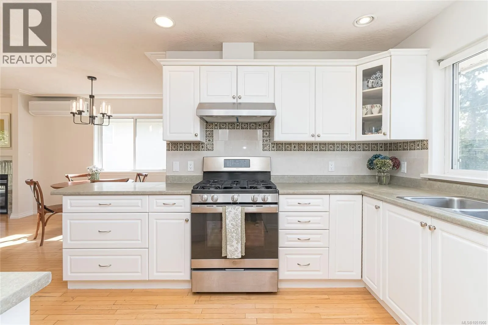 6309 Central Saanich Rd