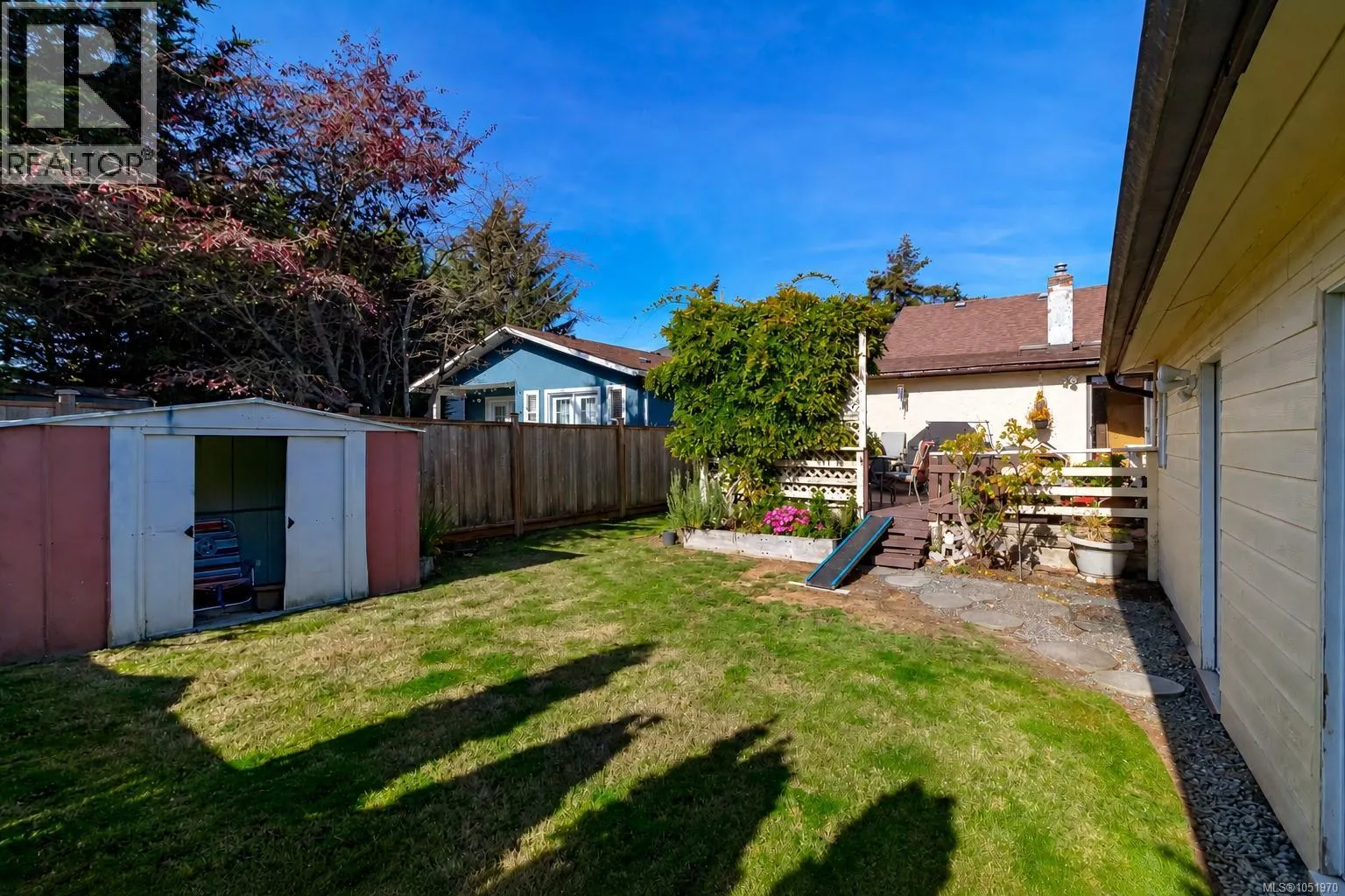 2279 Bradford Ave