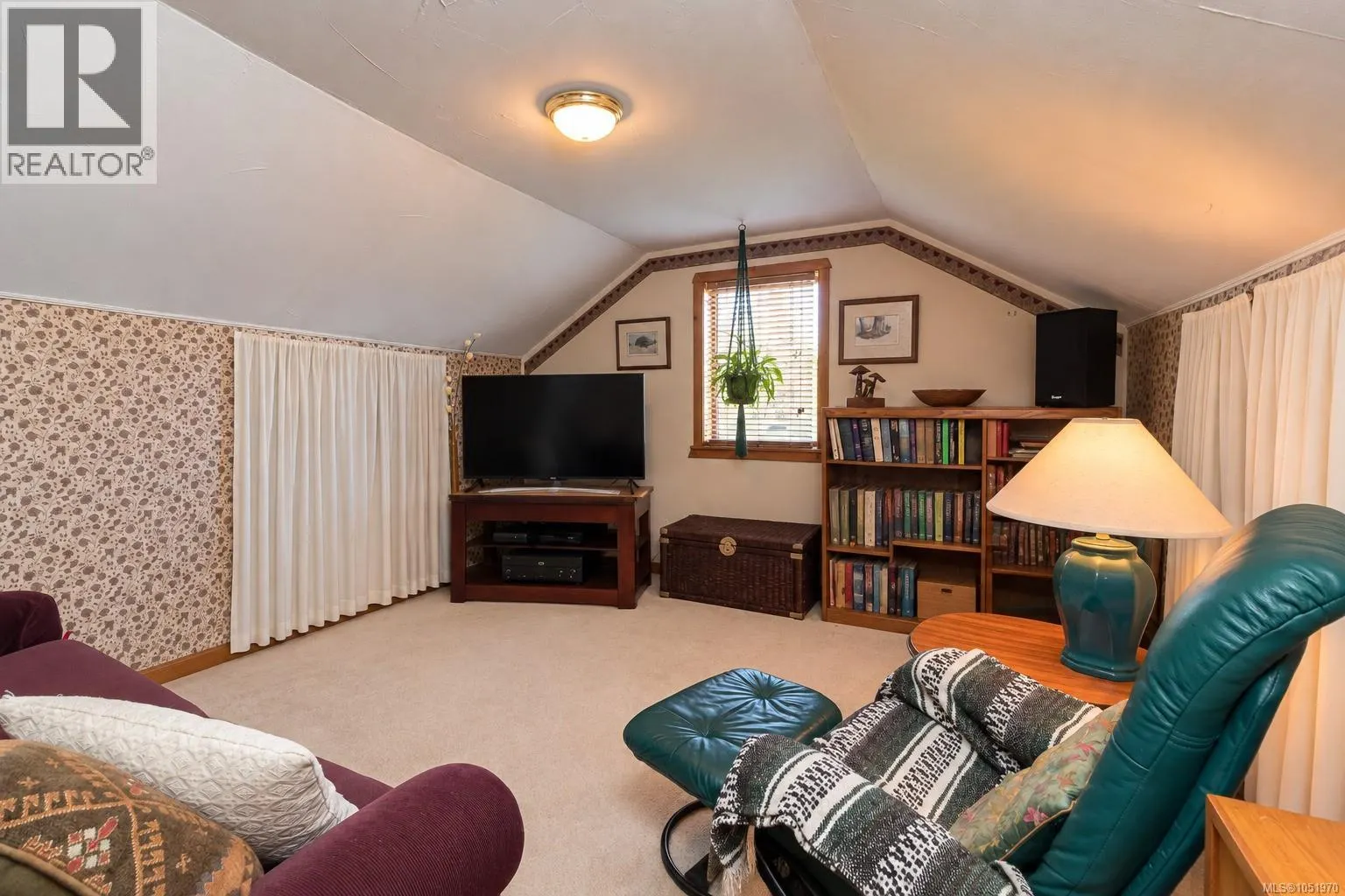 2279 Bradford Ave