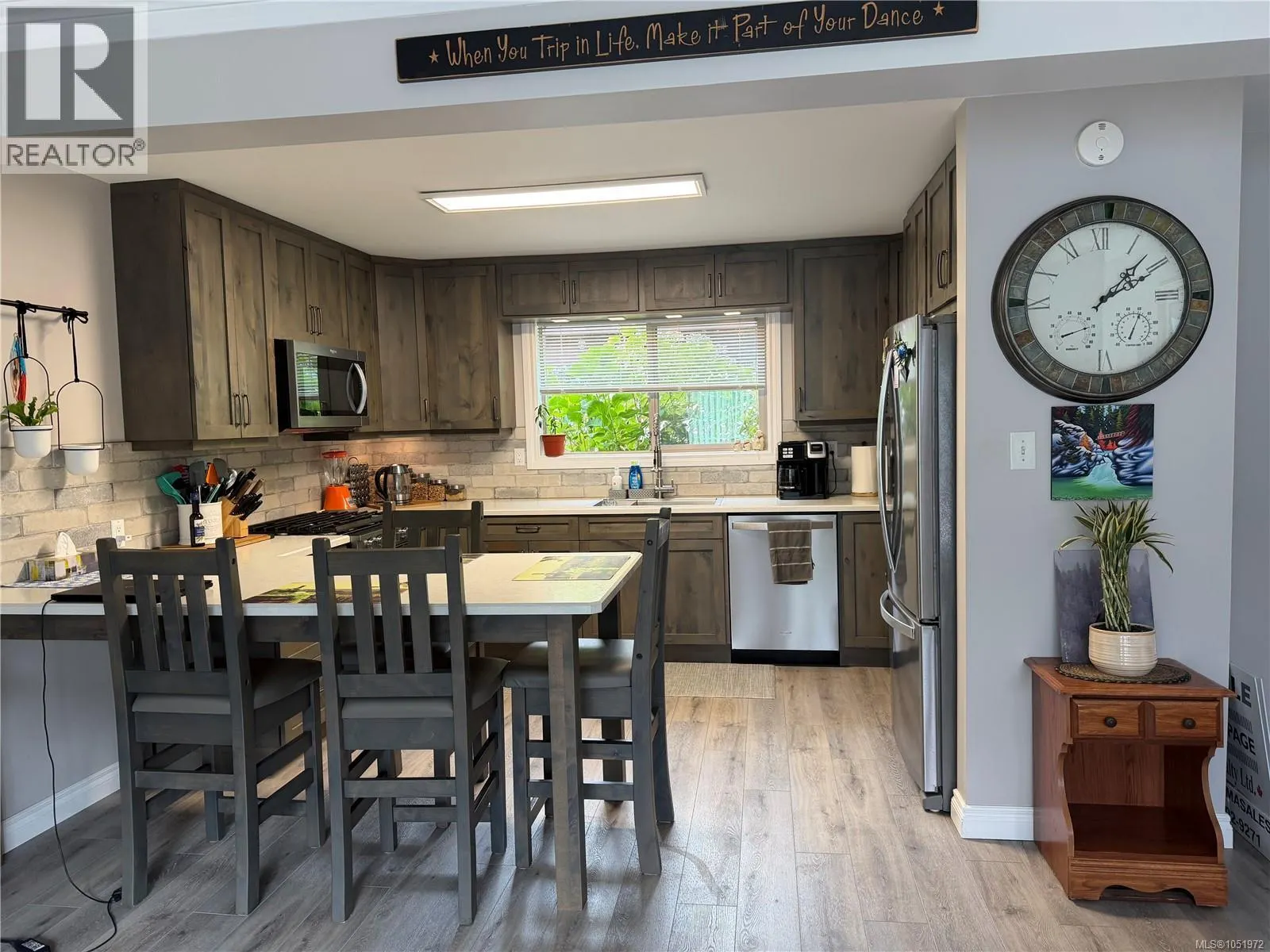 202 Haida Ave