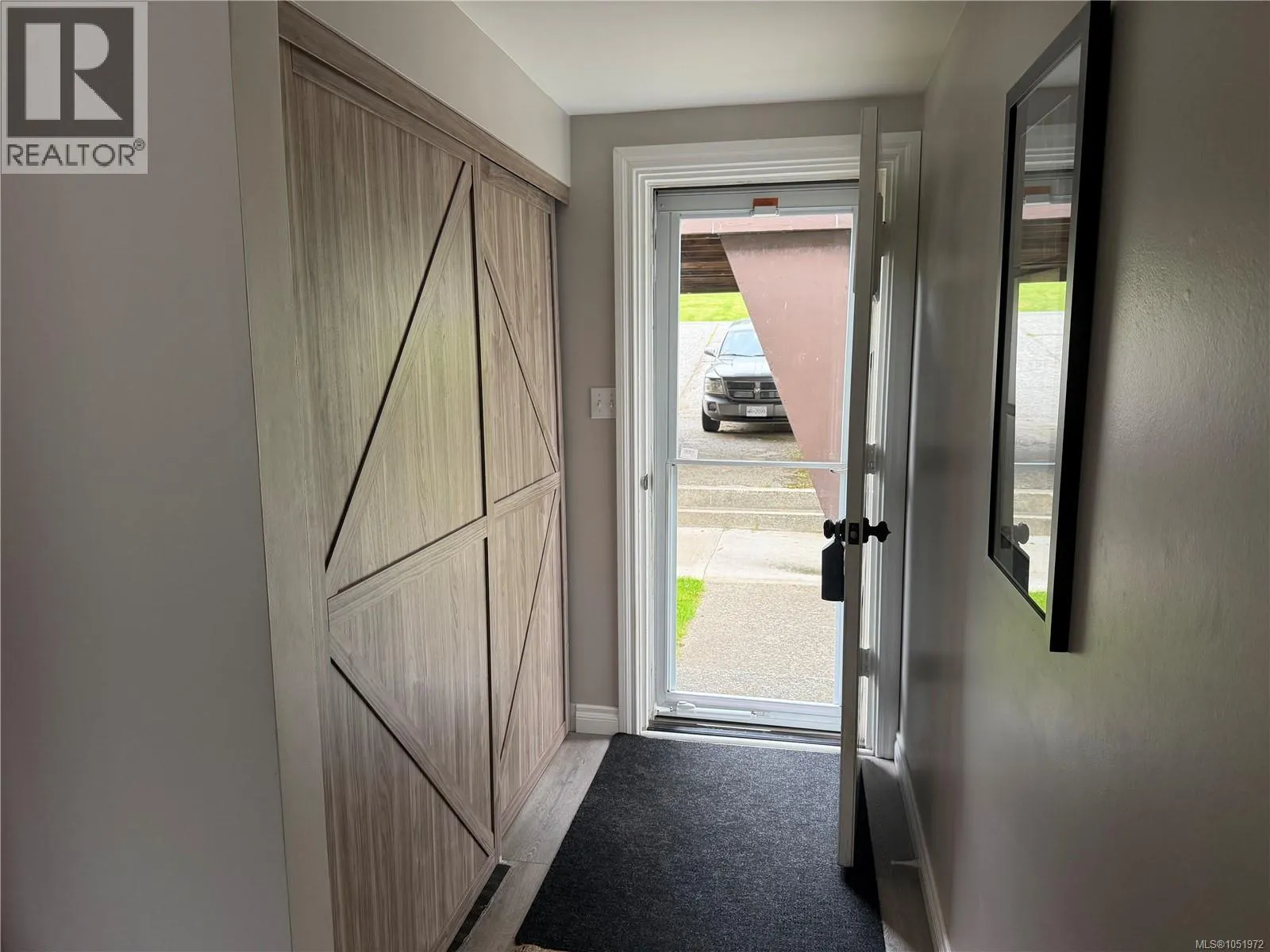 202 Haida Ave